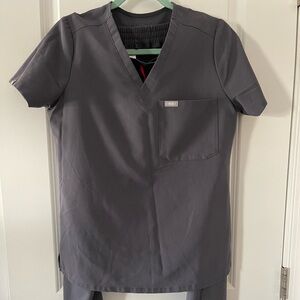Figs Charcoal Scrub Set